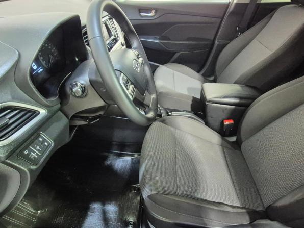 Hyundai Solaris II с пробегом 2018 года, цена 1 275 000 рублей, 160000 км, седан, Автокод Объявления