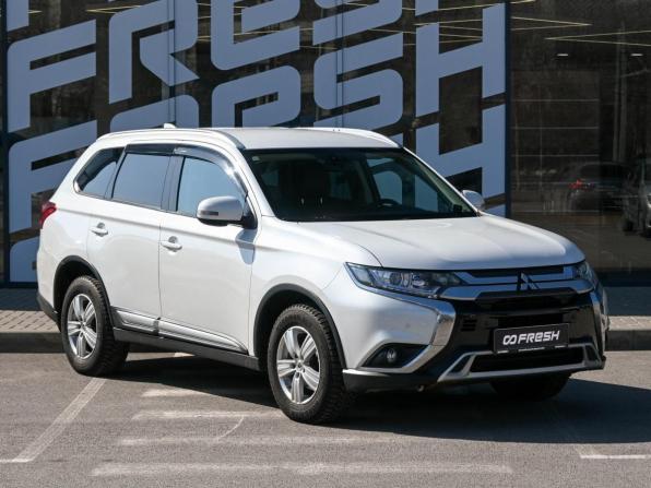 Mitsubishi Outlander III Рестайлинг 3 с пробегом 2019 года, цена 2 049 000 рублей, 111262 км, внедорожник, Автокод Объявления