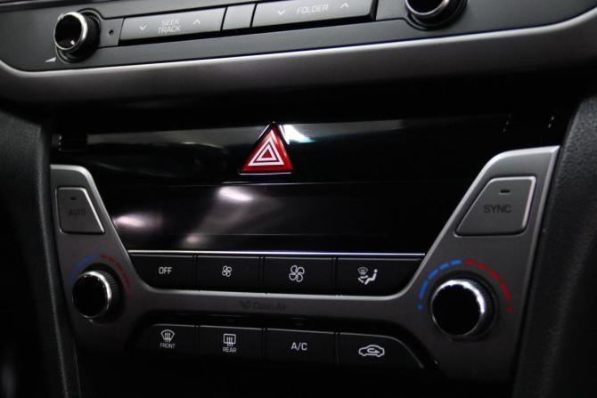 Hyundai Elantra VI (AD) с пробегом 2017 года, цена 1 675 170 рублей, 76324 км, седан, Автокод Объявления