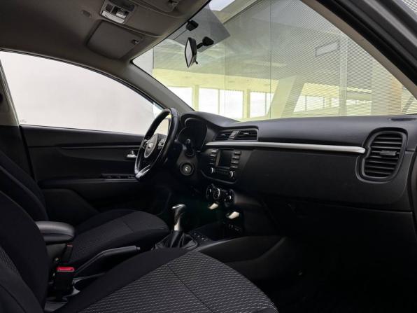 Kia Rio IV с пробегом 2018 года, цена 1 020 000 рублей, 100883 км, седан, Автокод Объявления