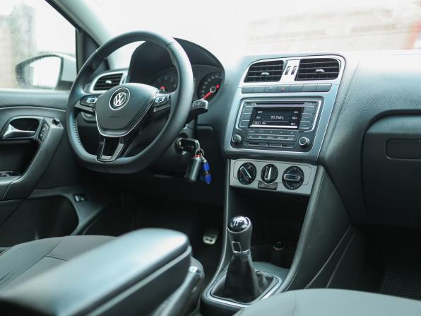 Volkswagen Polo V Рестайлинг с пробегом 2016 года, цена 969 000 рублей, 154600 км, седан, Автокод Объявления