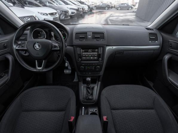 Skoda Yeti I Рестайлинг с пробегом 2016 года, цена 1 135 000 рублей, 235734 км, внедорожник, Автокод Объявления