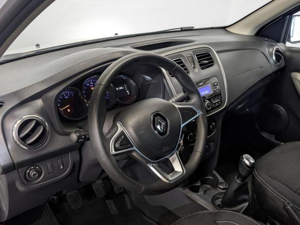 Renault Logan II Рестайлинг с пробегом 2022 года, цена 1 175 000 рублей, 78188 км, седан, Автокод Объявления