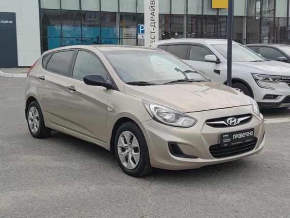 Hyundai Solaris I с пробегом 2014 года, цена 725 000 рублей, 153318 км, хэтчбек, Автокод Объявления