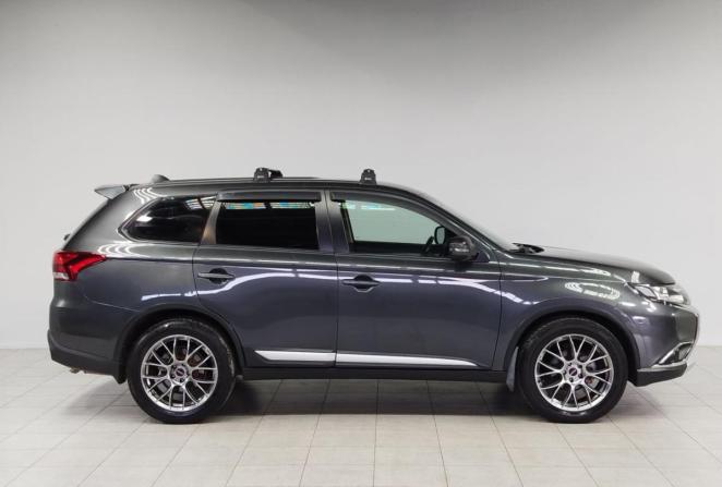 Mitsubishi Outlander III Рестайлинг 2 с пробегом 2016 года, цена 1 750 000 рублей, 189572 км, внедорожник, Автокод Объявления