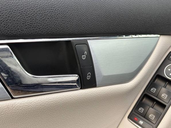 Mercedes-Benz C-Класс III (W204) с пробегом 2010 года, цена 895 000 рублей, 290000 км, седан, Автокод Объявления