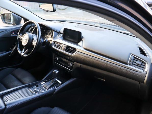 Mazda 6 III (GJ) Рестайлинг с пробегом 2017 года, цена 1 749 000 рублей, 134600 км, седан, Автокод Объявления