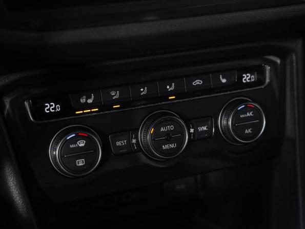 Volkswagen Tiguan II с пробегом 2020 года, цена 1 949 000 рублей, 232147 км, внедорожник, Автокод Объявления