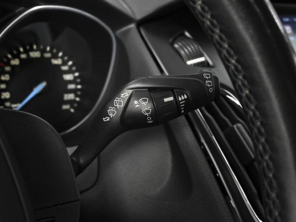 Ford Focus III Рестайлинг с пробегом 2015 года, цена 1 248 000 рублей, 90199 км, хэтчбек, Автокод Объявления