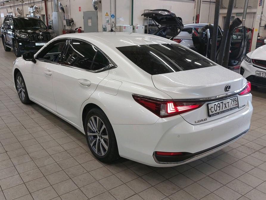 Lexus ES VII Москва  - изображение 10