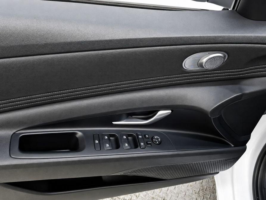 Hyundai Elantra VI (AD) Рестайлинг Ростов-на-Дону  - изображение 15