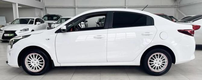 Kia Rio IV Рестайлинг с пробегом 2021 года, цена 1 749 000 рублей, 79900 км, седан, Автокод Объявления