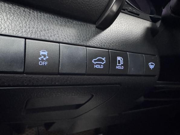 Toyota Camry VIII (XV70) с пробегом 2019 года, цена 2 550 000 рублей, 77784 км, седан, Автокод Объявления