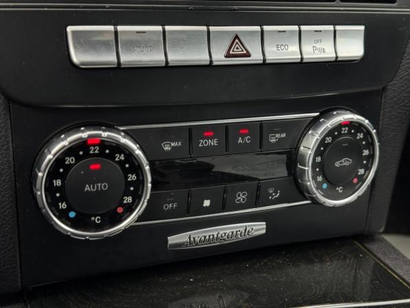 Mercedes-Benz C-Класс III (W204) Рестайлинг с пробегом 2011 года, цена 1 395 000 рублей, 227175 км, седан, Автокод Объявления
