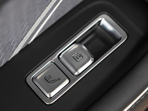 Hongqi H6 с пробегом 2025 года, цена 4 560 000 рублей, 2858 км, лифтбек, Автокод Объявления