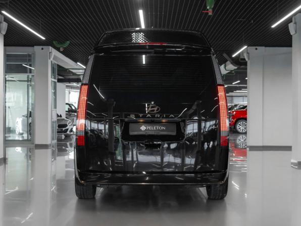 Hyundai Staria I с пробегом 2024 года, цена 8 050 000 рублей, 22989 км, минивэн, Автокод Объявления