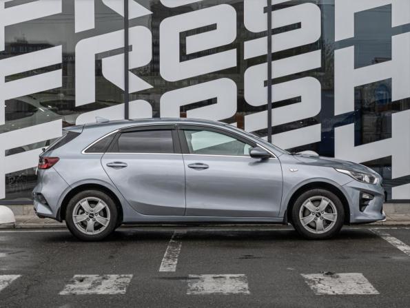 Kia Ceed III с пробегом 2018 года, цена 1 369 000 рублей, 98637 км, универсал, Автокод Объявления