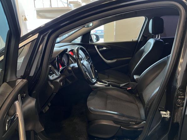 Opel Astra J с пробегом 2011 года, цена 632 000 рублей, 247258 км, хэтчбек, Автокод Объявления