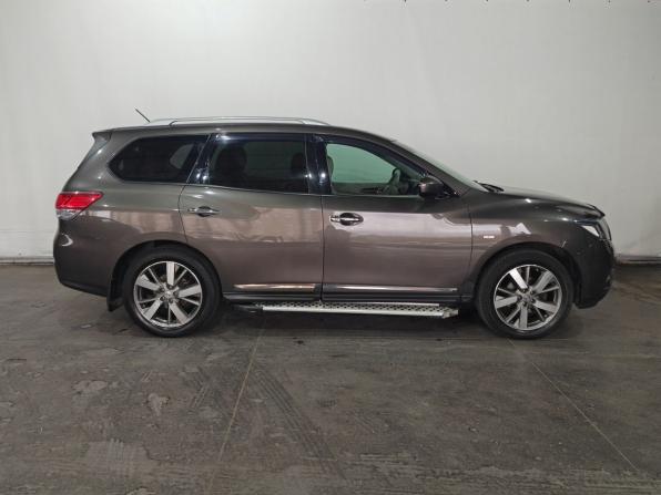 Nissan Pathfinder IV с пробегом 2016 года, цена 1 840 000 рублей, 184346 км, внедорожник, Автокод Объявления