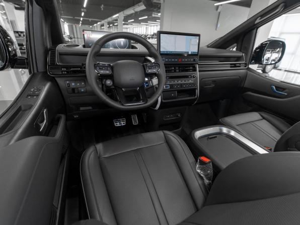 Hyundai Staria I Рестайлинг с пробегом 2026 года, цена 7 200 000 рублей, 101 км, минивэн, Автокод Объявления