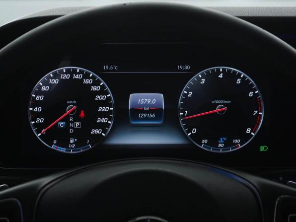 Mercedes-Benz E-Класс V (W213 S213 C238) с пробегом 2017 года, цена 3 150 055 рублей, 129156 км, седан, Автокод Объявления