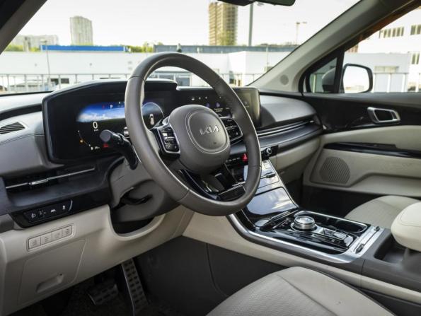 Kia Carnival IV с пробегом 2022 года, цена 3 999 000 рублей, 95000 км, минивэн, Автокод Объявления
