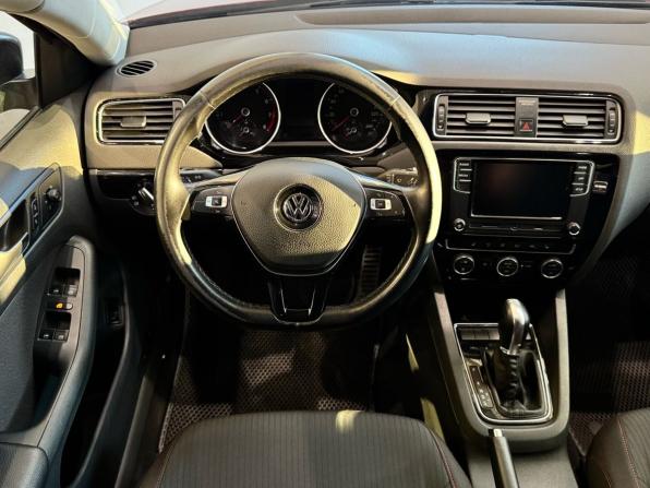 Volkswagen Jetta VI Рестайлинг с пробегом 2017 года, цена 1 240 000 рублей, 166500 км, седан, Автокод Объявления
