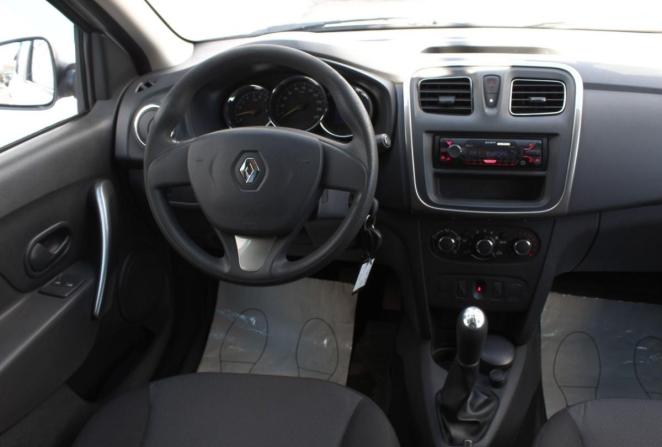 Renault Logan II с пробегом 2015 года, цена 650 000 рублей, 127605 км, седан, Автокод Объявления
