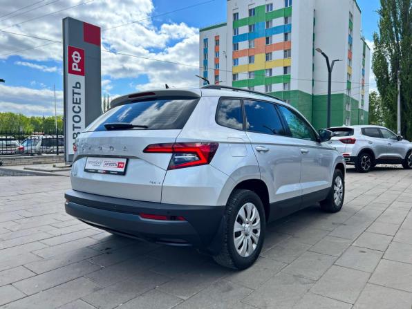 Skoda Karoq I с пробегом 2020 года, цена 2 277 000 рублей, 128724 км, внедорожник, Автокод Объявления