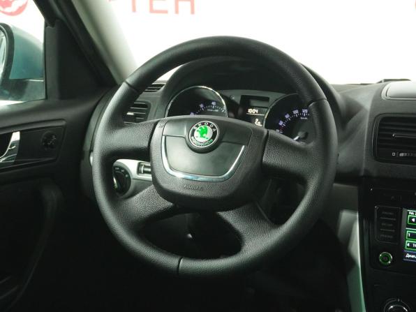 Skoda Yeti I с пробегом 2012 года, цена 810 000 рублей, 242752 км, внедорожник, Автокод Объявления