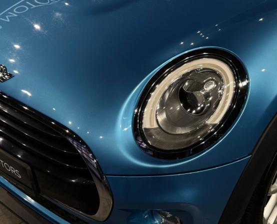 Mini Hatch III (F55/F56) с пробегом 2017 года, цена 1 490 000 рублей, 54042 км, хэтчбек, Автокод Объявления