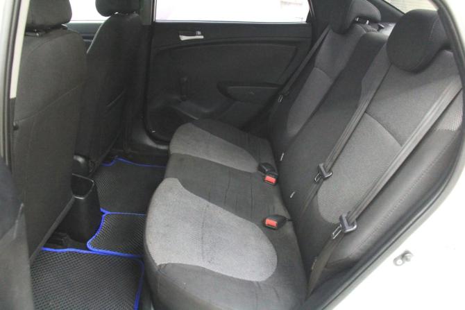 Hyundai Solaris I с пробегом 2013 года, цена 576 000 рублей, 205000 км, седан, Автокод Объявления