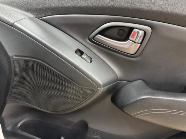 Hyundai ix35 I Рестайлинг с пробегом 2014 года, цена 1 220 000 рублей, 188387 км, внедорожник, Автокод Объявления