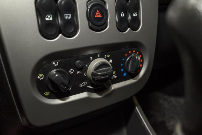 Renault Logan I Рестайлинг с пробегом 2010 года, цена 539 000 рублей, 149616 км, седан, Автокод Объявления