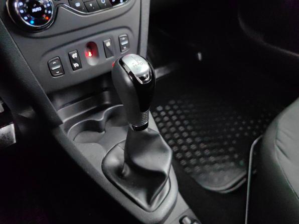 Renault Sandero II с пробегом 2018 года, цена 969 000 рублей, 148723 км, хэтчбек, Автокод Объявления