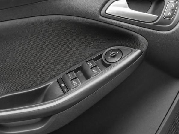 Ford Focus III Рестайлинг с пробегом 2019 года, цена 1 355 000 рублей, 102358 км, универсал, Автокод Объявления