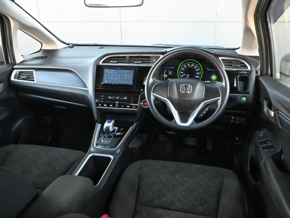 Honda Shuttle II с пробегом 2016 года, цена 1 499 000 рублей, 64276 км, универсал, Автокод Объявления