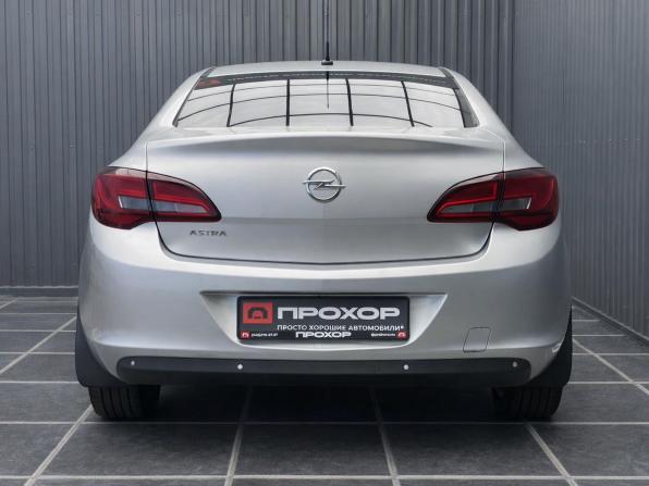 Opel Astra J Рестайлинг с пробегом 2013 года, цена 807 000 рублей, 118919 км, седан, Автокод Объявления