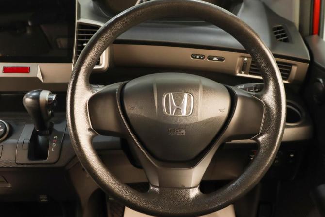 Honda Freed I с пробегом 2011 года, цена 1 229 000 рублей, 242000 км, компактвэн, Автокод Объявления