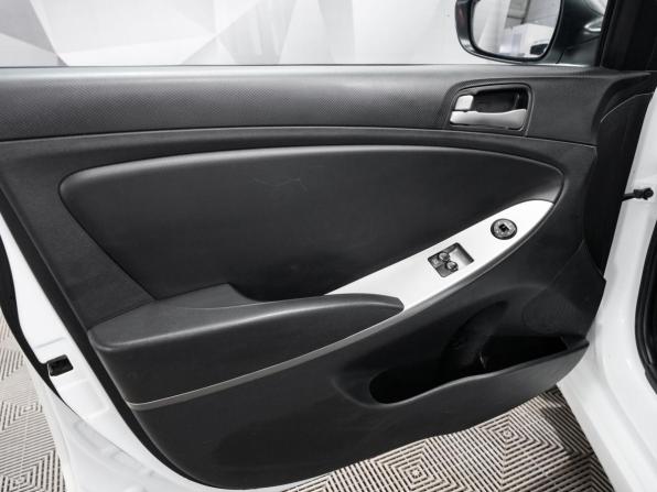 Hyundai Solaris I Рестайлинг с пробегом 2014 года, цена 906 000 рублей, 152400 км, седан, Автокод Объявления