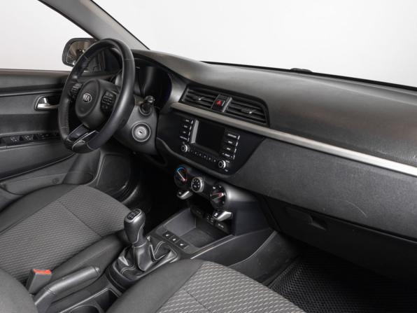 Kia Rio IV с пробегом 2018 года, цена 1 324 700 рублей, 95570 км, седан, Автокод Объявления