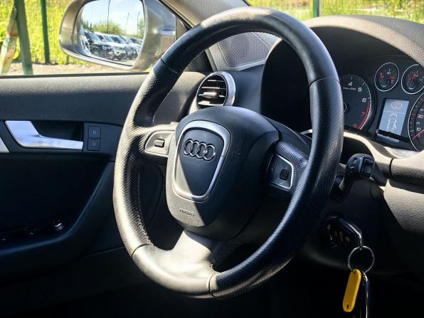 Audi A3 II (8P) Рестайлинг 2 с пробегом 2012 года, цена 649 000 рублей, 211618 км, хэтчбек, Автокод Объявления