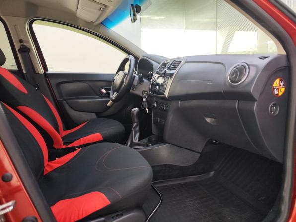 Renault Sandero II с пробегом 2016 года, цена 890 000 рублей, 87950 км, хэтчбек, Автокод Объявления