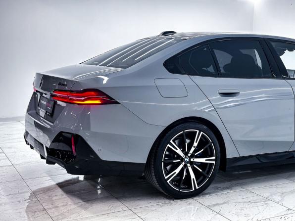 BMW 5 серии VIII (G60/G61/G68) с пробегом 2025 года, цена 7 900 000 рублей, 4097 км, седан, Автокод Объявления