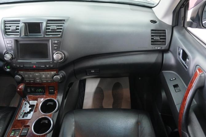 Toyota Highlander II (XU40) Рестайлинг с пробегом 2013 года, цена 2 449 000 рублей, 208724 км, внедорожник, Автокод Объявления