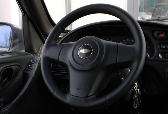 Chevrolet Niva I Рестайлинг с пробегом 2013 года, цена 700 000 рублей, 105489 км, внедорожник, Автокод Объявления