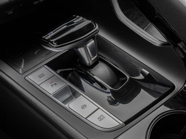 Hyundai Elantra VII (CN7) Рестайлинг с пробегом 2023 года, цена 2 139 000 рублей, 36661 км, седан, Автокод Объявления