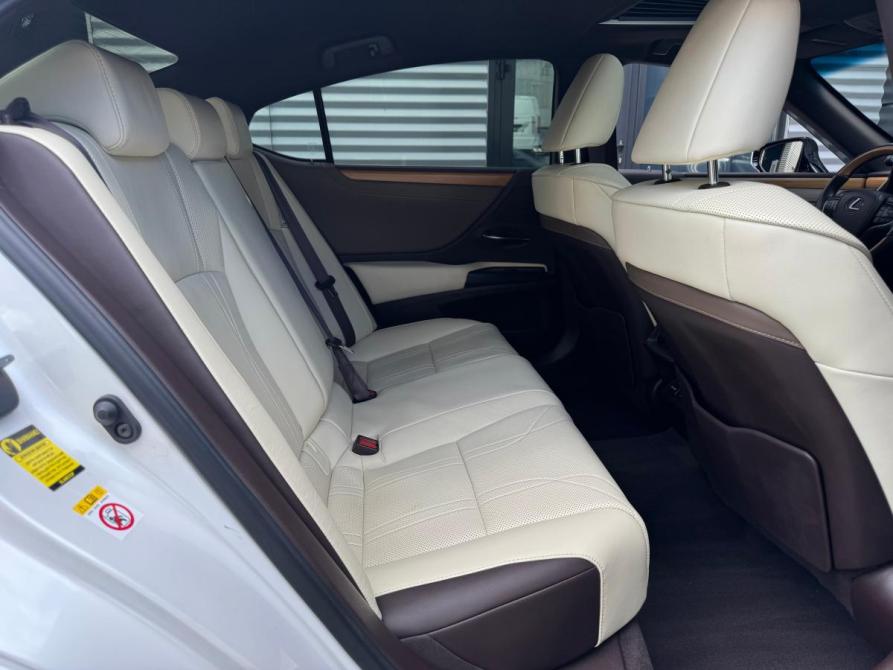 Lexus ES VII Иркутск  - изображение 32