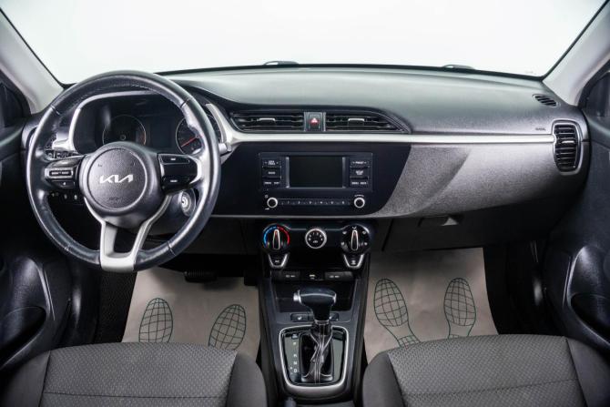 Kia Rio IV Рестайлинг с пробегом 2022 года, цена 1 719 000 рублей, 74000 км, седан, Автокод Объявления