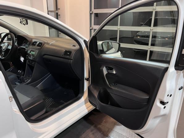 Volkswagen Polo V с пробегом 2014 года, цена 700 000 рублей, 232182 км, седан, Автокод Объявления